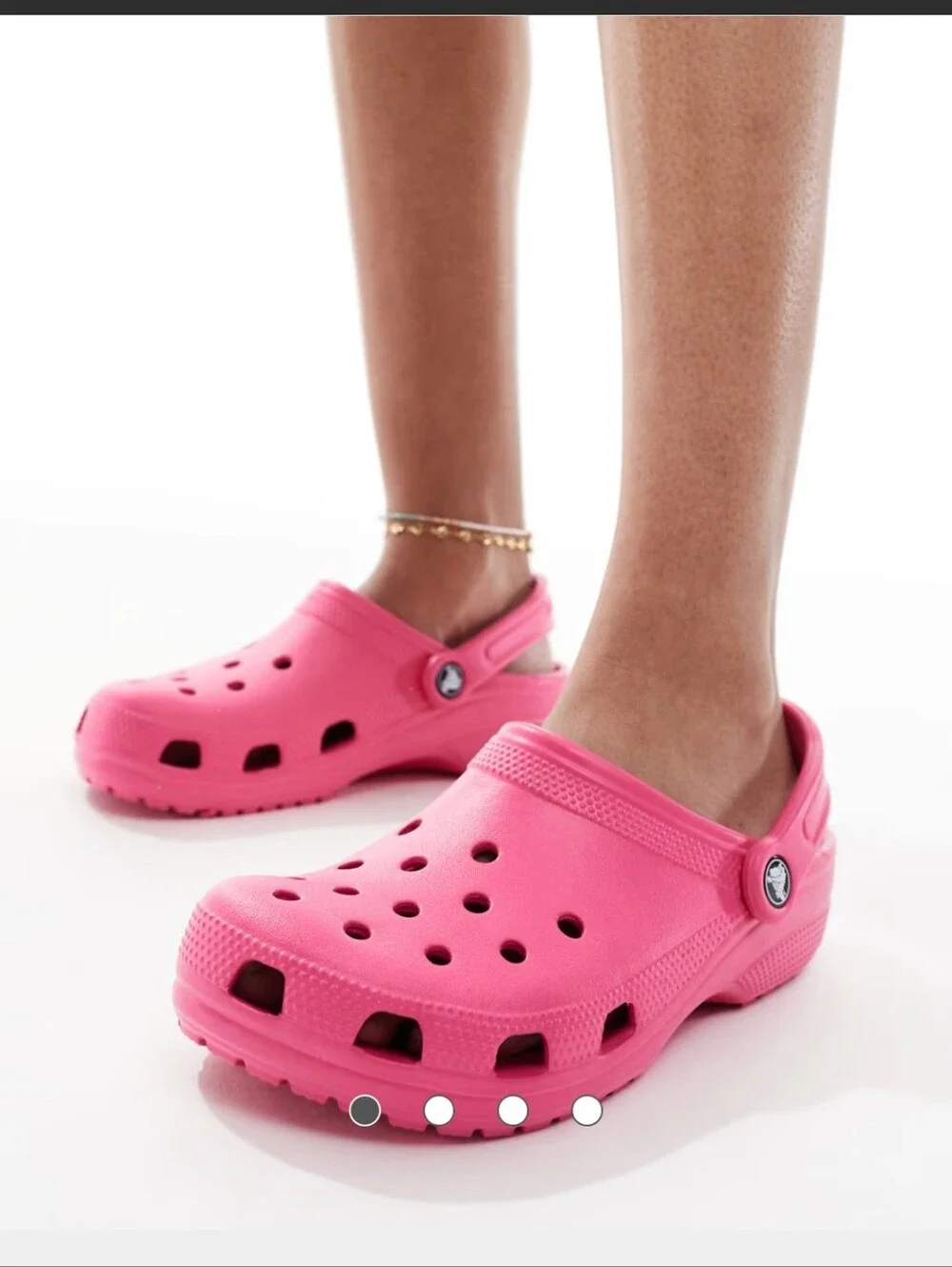 Crocs Classic Unisex Clogs In Dragonfruit. NIB. UNISEX.